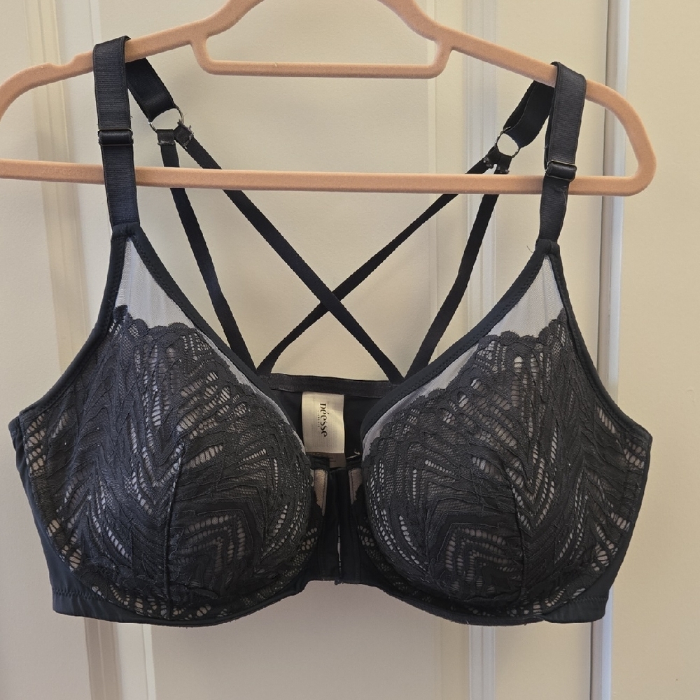Chic Black Lace Bra with Strappy Back